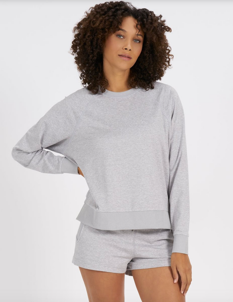 Vuori Long Sleeve Halo Crew in Pale Grey Heather